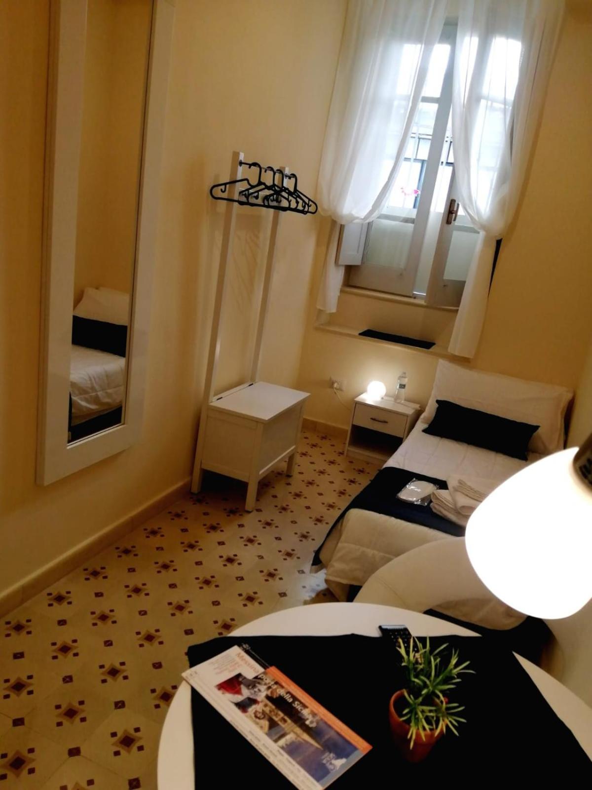 Suleima B&B Messina Centro 客房 照片